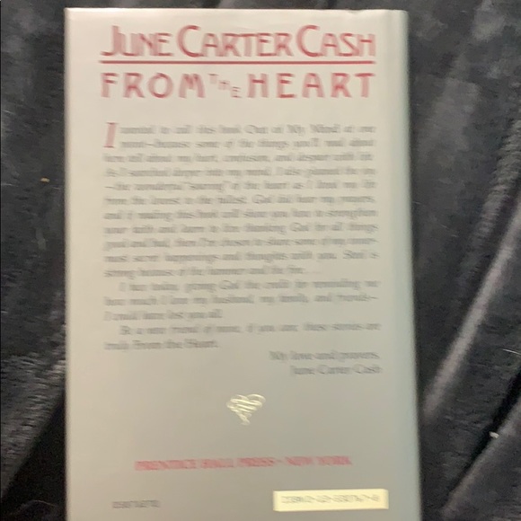 JUNE CARTER CASH SIGNED BOOK - Picture 4 of 16